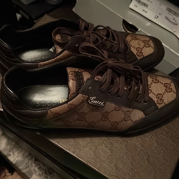 Women Gucci sneakers - Picture 1 of 4